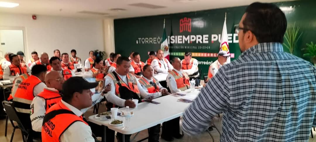 Capacitación a agentes de Tránsito y Vialidad en Torreón.