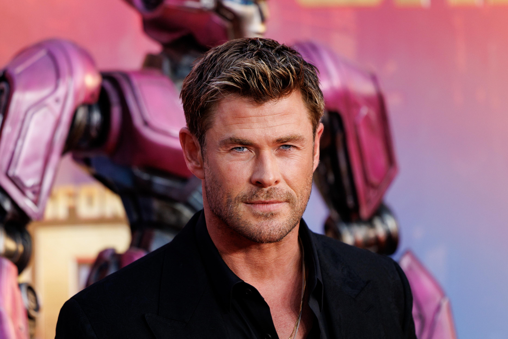 El rey de la belleza: Chris Hemsworth, el hombre más guapo del 2024