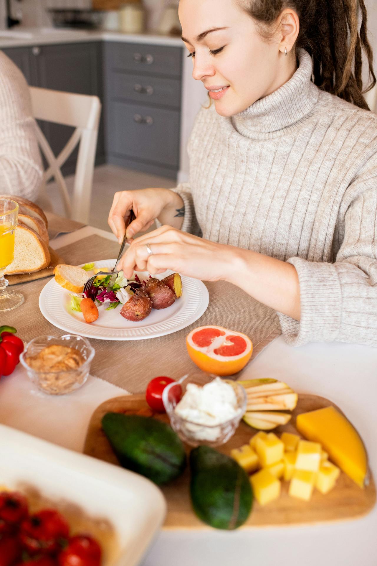 Comer después de las 17:00 horas no es recomendado para la salud.