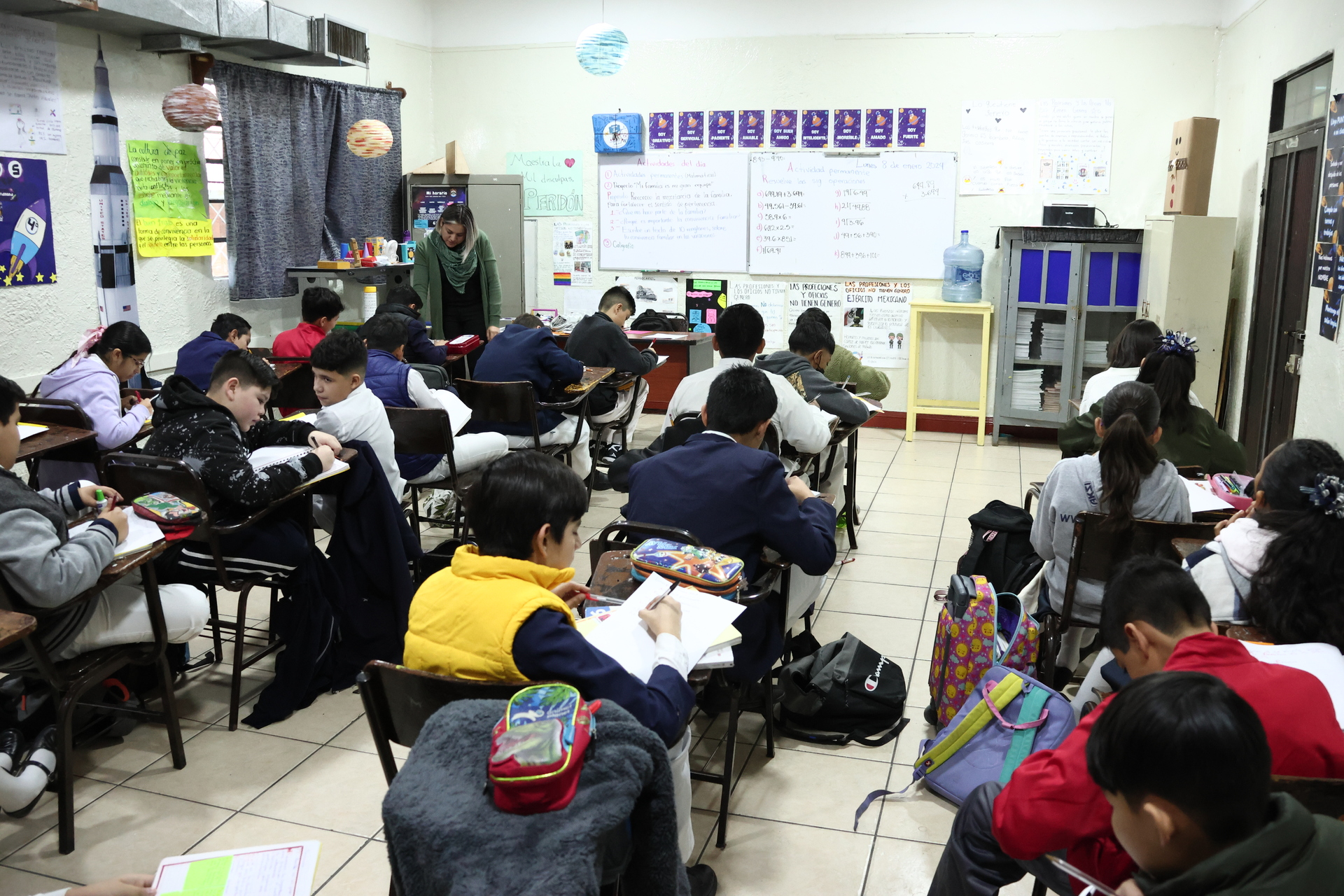 En este mes de enero, el viernes 31 no habrá clases debido a que se
celebrará la sesión ordinaria del Consejo Técnico Escolar (CTE). (EL SIGLO DE TORREÓN)