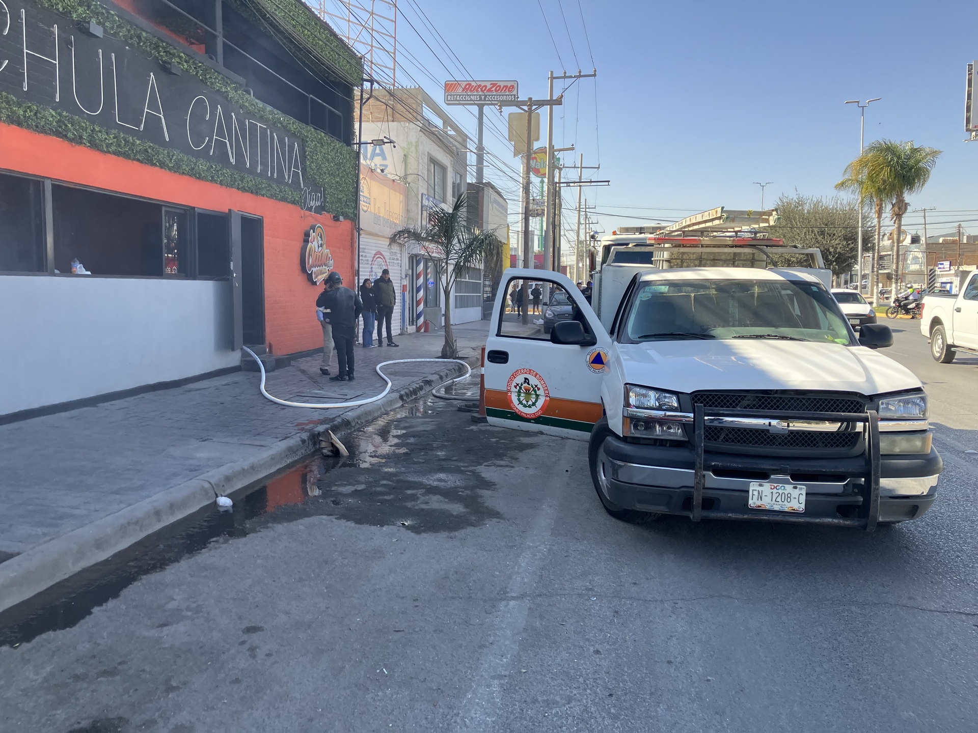 Se registra incendio en el bar La Chula de Gómez Palacio