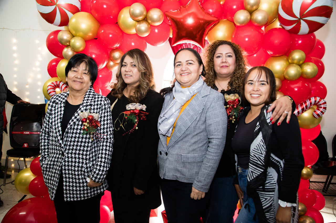 Andrea, Miriam, Adriana, Karla y Elizabeth (EL SIGLO DE TORREÓN / ENRIQUE CASTRUITA)
