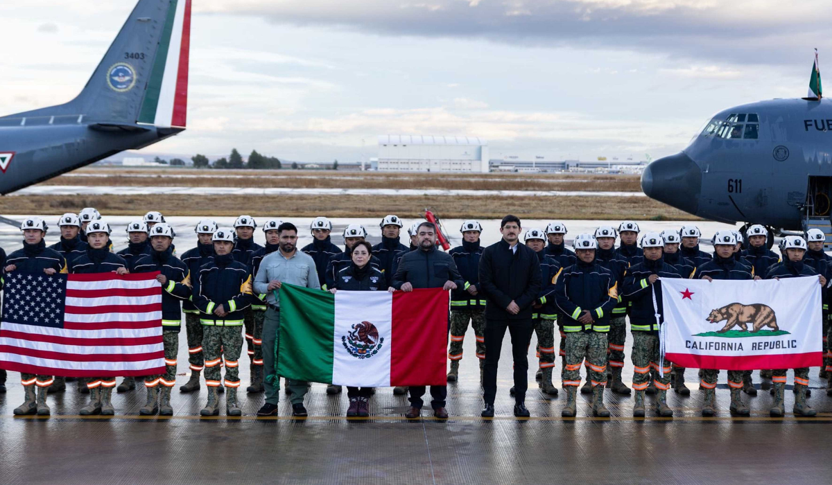 México envía brigadas especiales a California para combatir incendios forestales