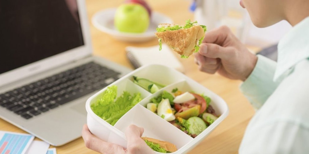 Hora de comida en el trabajo (ESPECIAL)