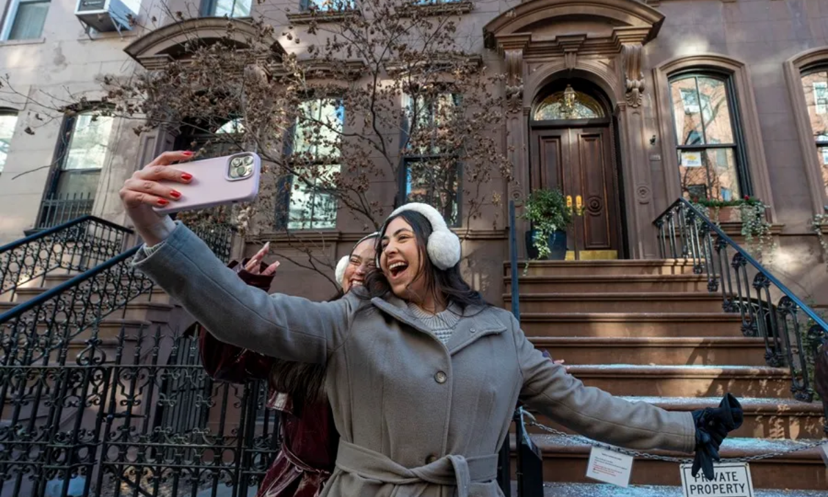 Turistas frente a la casa donde se grabó 'Sex and the City'. Foto: EFE