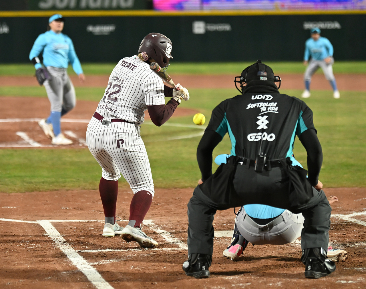 La novena Guinda llegó hasta los extra innings, pero no pudo evitar su segunda derrota en la LMS frente a las Sultanes.