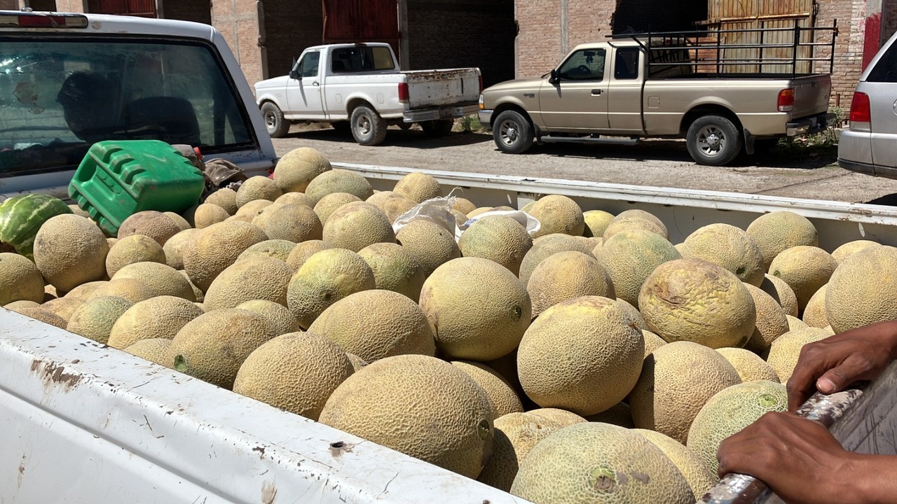 Productores están padeciendo falta de agua en presas, señalan.