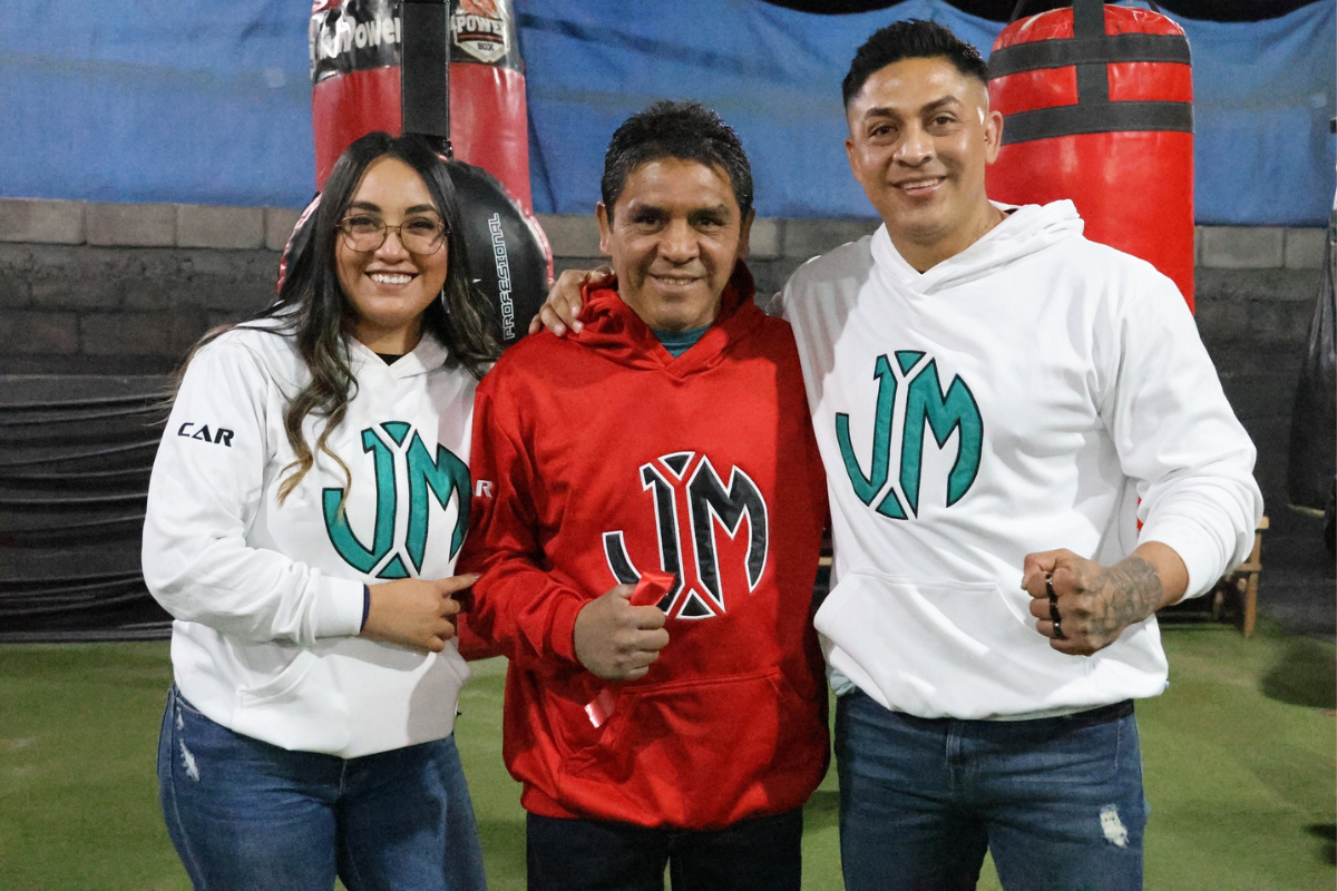 Johnny Macías formará nuevos boxeadores ahora como entrenador