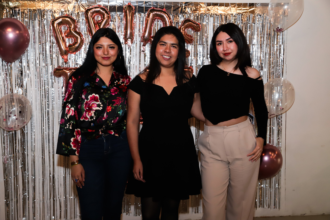 Montse Guia, Arely Ávila, Soledad Ávila.