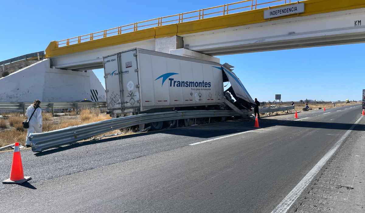 Muere trailero en la autopista Torreón-Saltillo