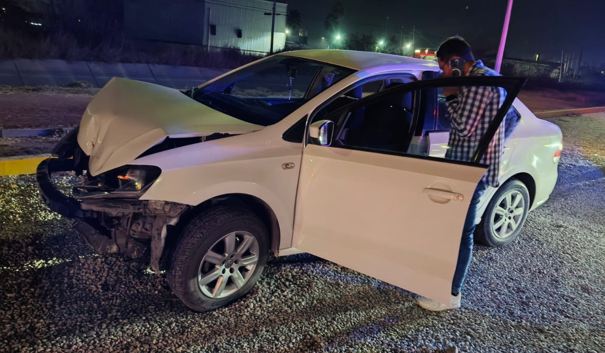 Conductor alcoholizado choca en el 'Nudo Mixteco' durante la madrugada