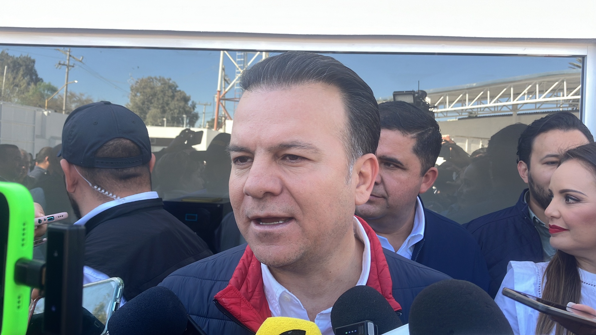 Atribuye gobernador de Durango a campañas las quejas por falta de insumos en Hospital Nuevo de Gómez Palacio