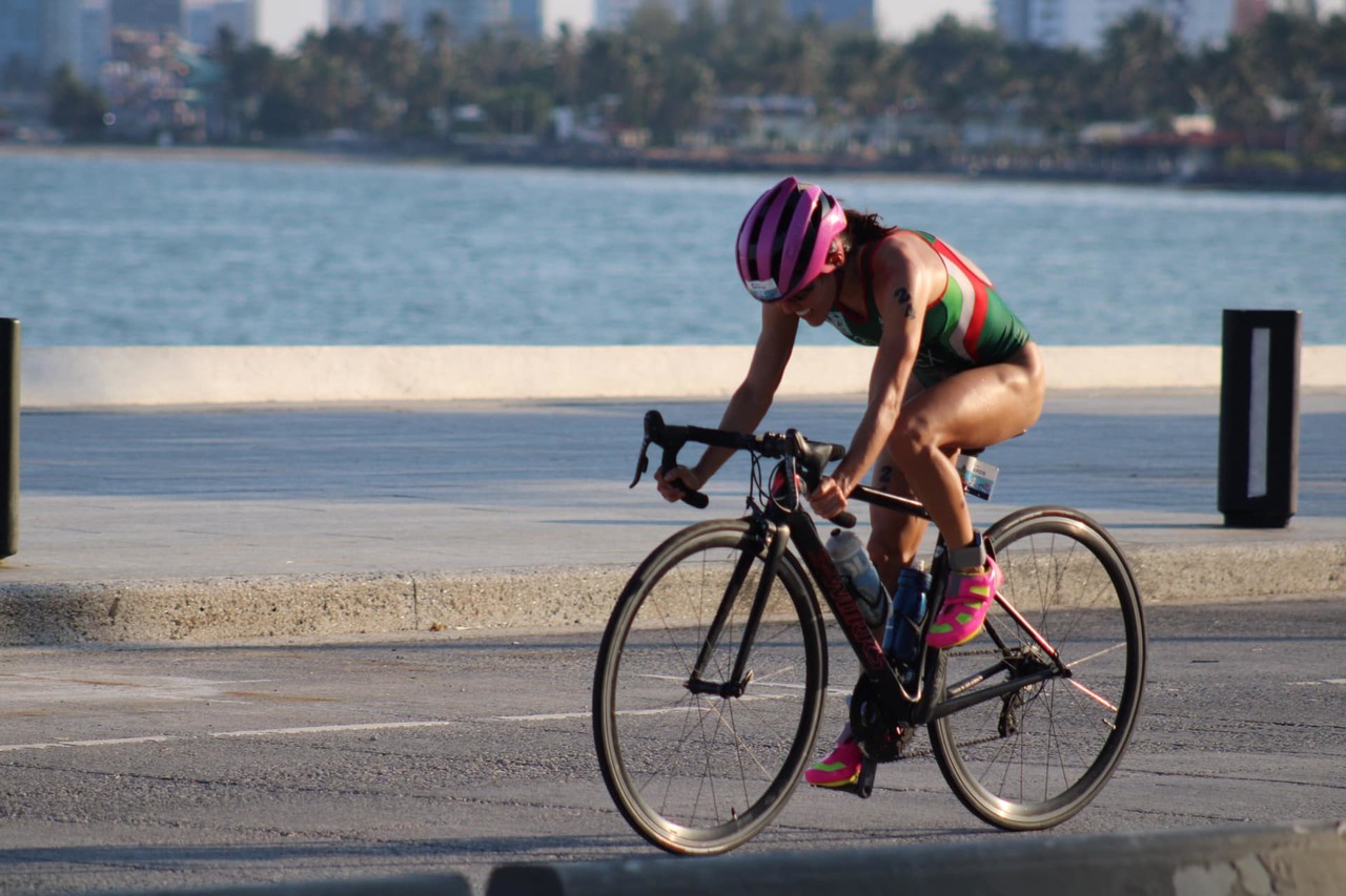 La flamante subcampeona del 21 K El Siglo de Torreón, la duranguense Dany García Vélez, es destacada triatleta y se entusiasmó con la noticia.