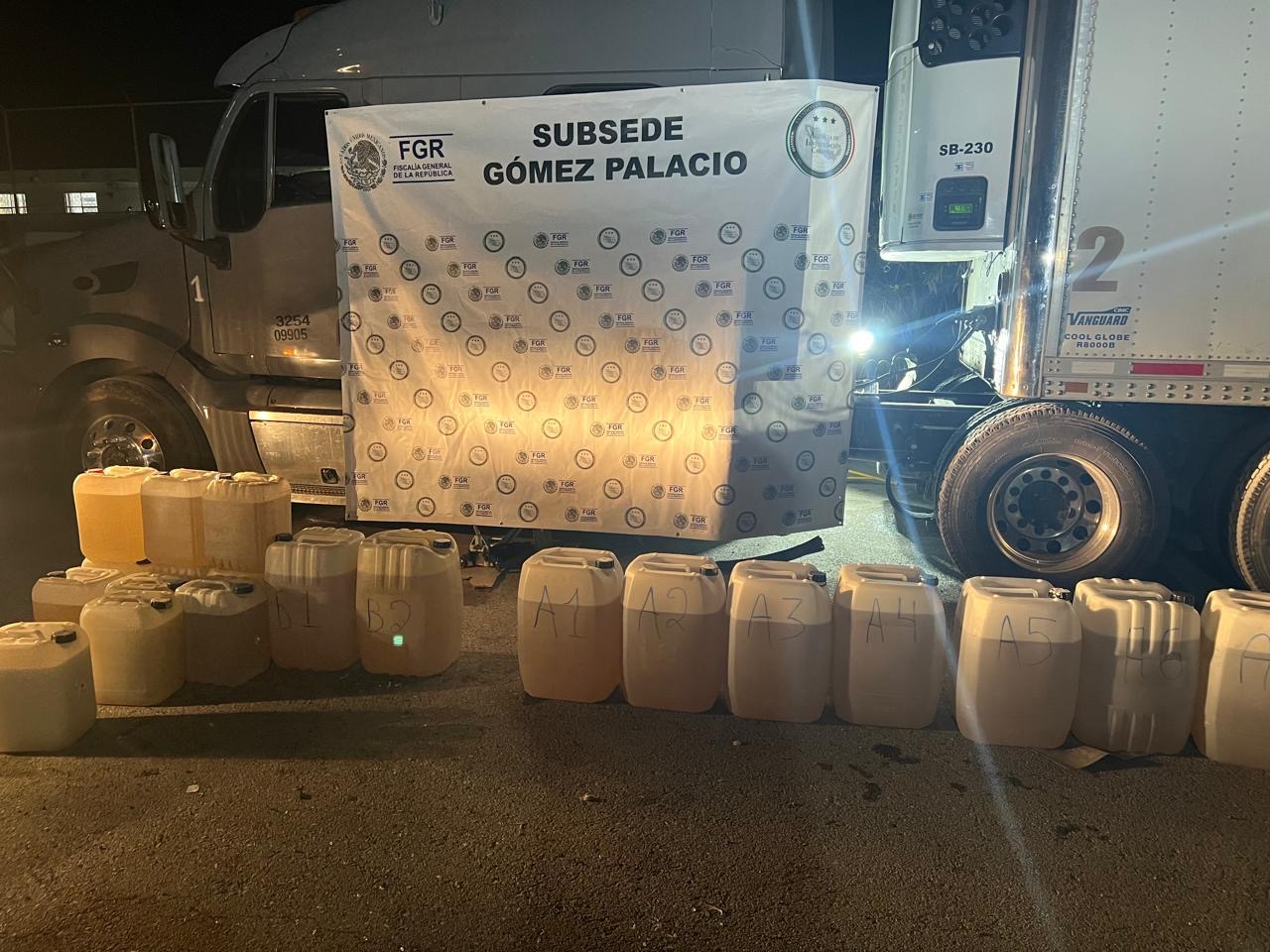 FGR asegura 750 litros de metanfetamina liquida en Gómez Palacio