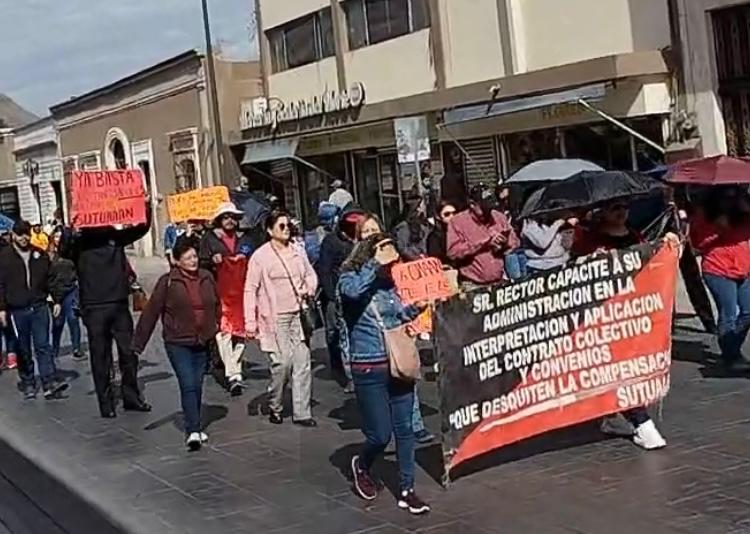 Trabajadores de la SUTUAAAN realizaron una marcha previo a posible huelga