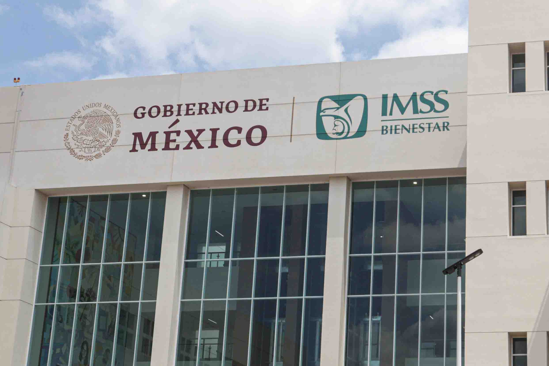 'Agonizan' hospitales de IMSS-Bienestar, faltan desde medicinas a personal