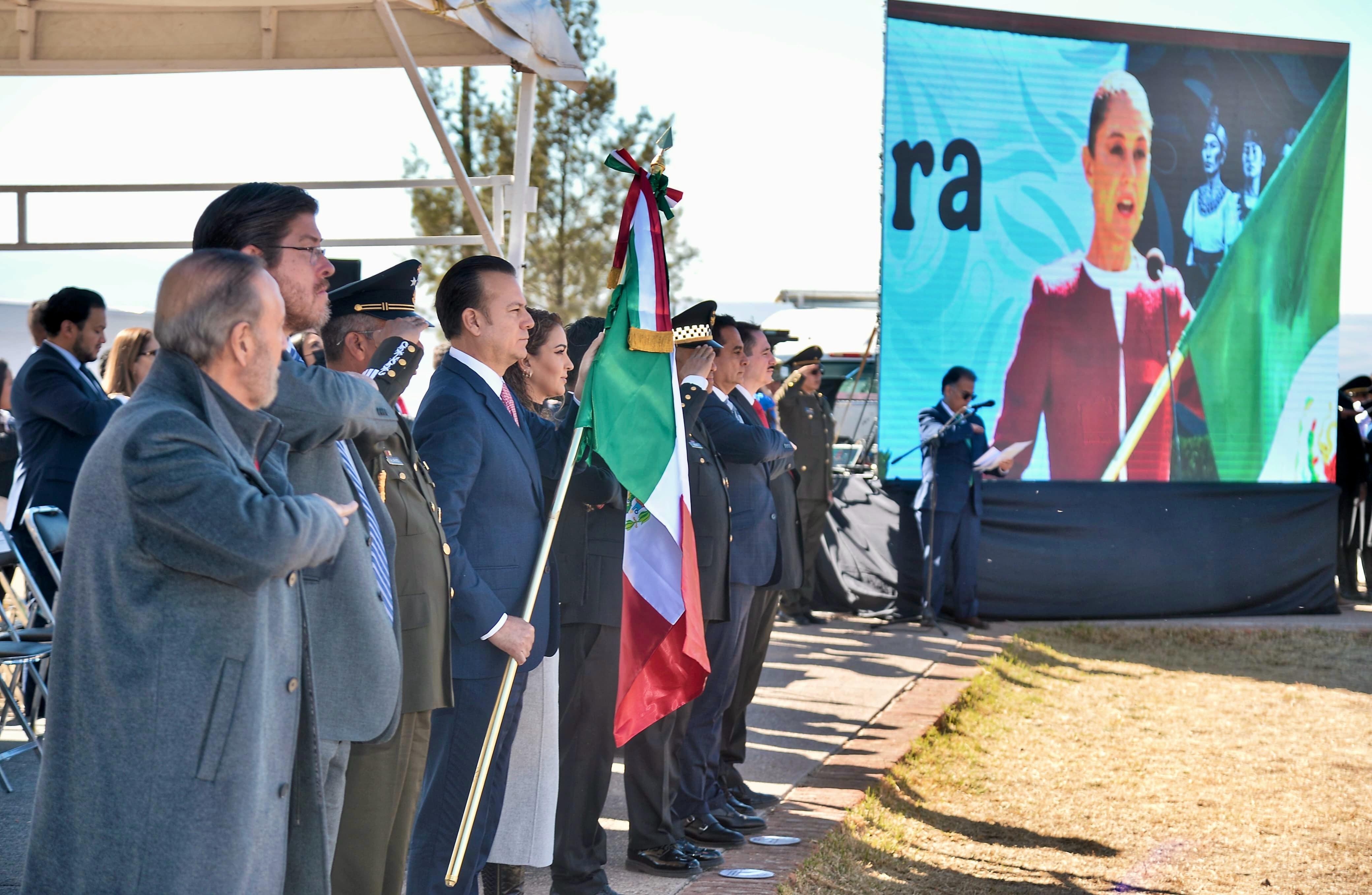 Gobierno del Estado conmemora el Día de la Bandera en simultáneo con la Presidenta de la República