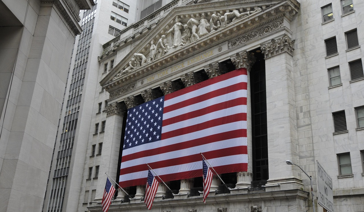 Wall Street abre mixto y Nasdaq cae un 0,32% por presión tecnológica