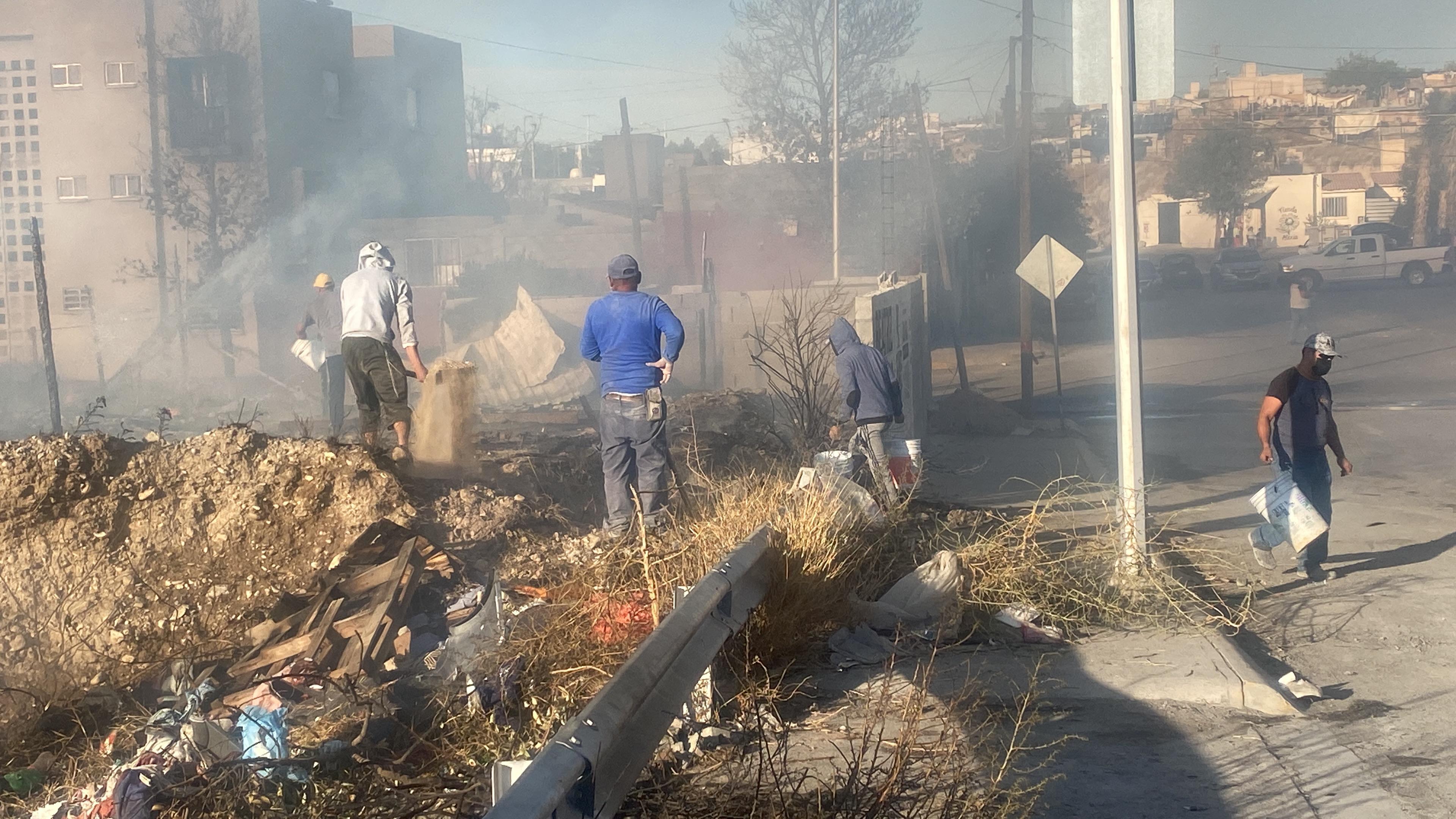 18 familias perdieron su hogar tras incendio al sur de Saltillo