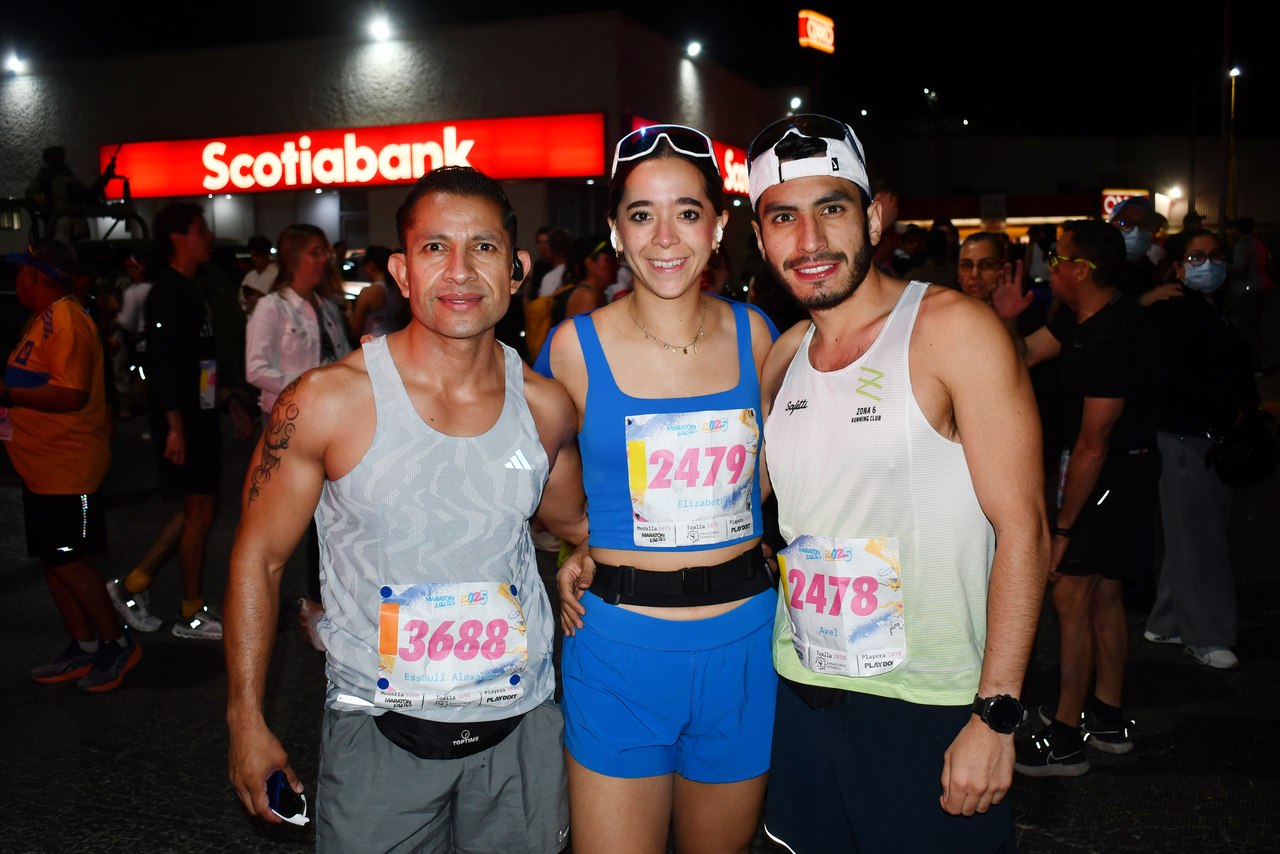 Essaull Hermosillo, Elizabeth Fernández y Axel Tello.