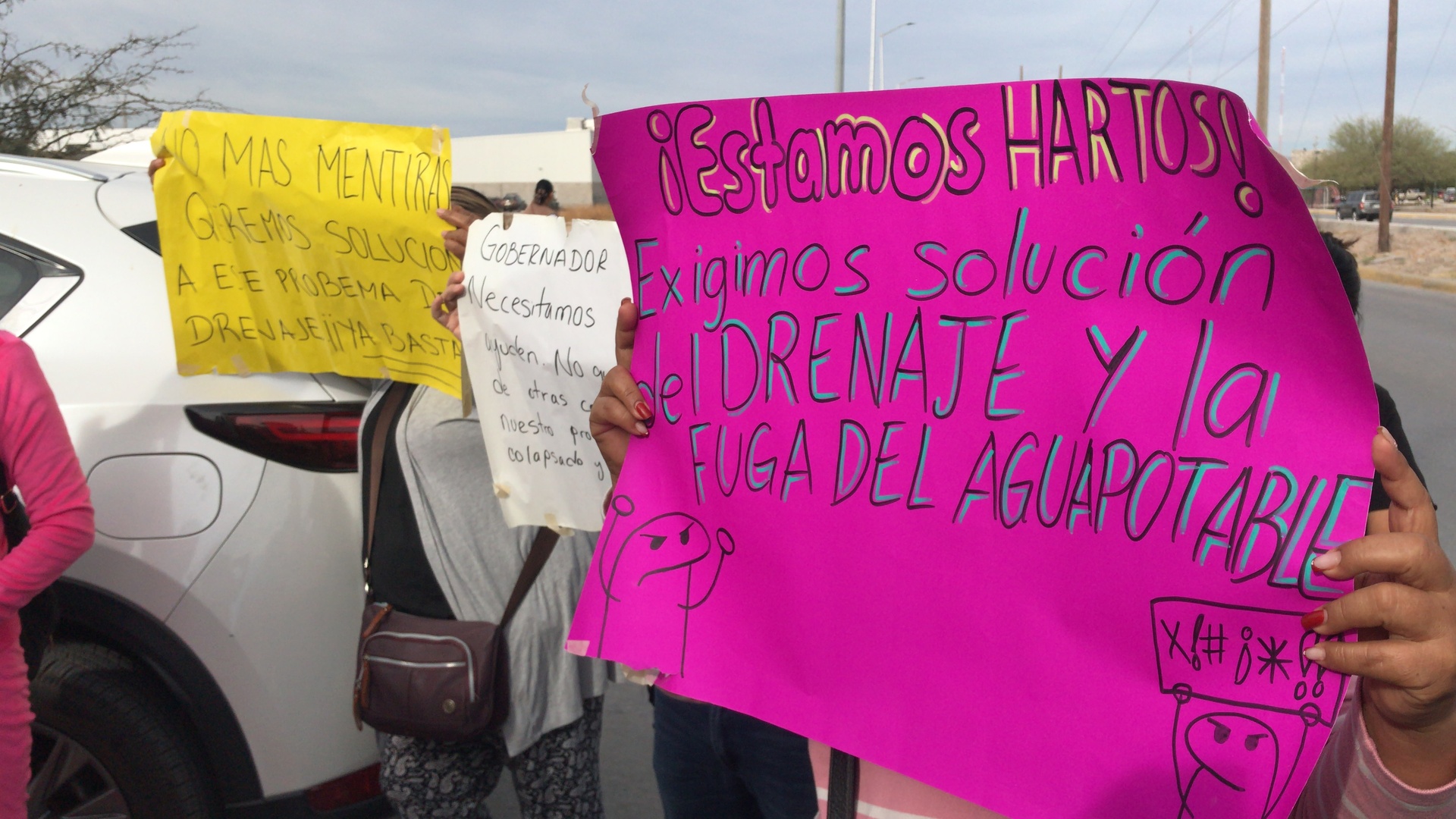 Otra vez colonos de Rincón La Merced exigen solución a brotes de aguas negras