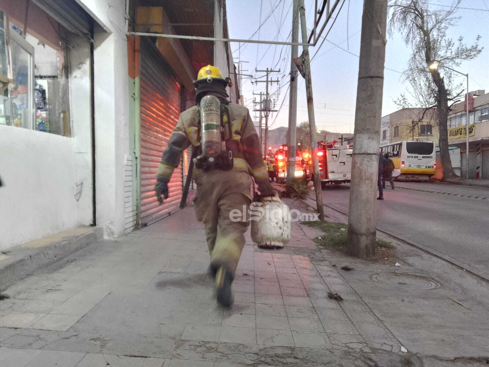 Explosión de tanque de gas moviliza a cuerpos de emergencia en el centro de Torreón