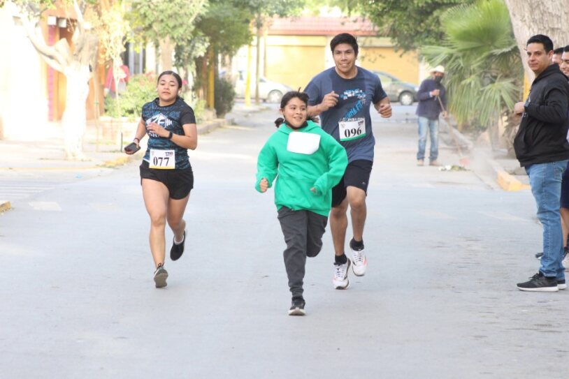 Fue una mañana de grata convivencia deportiva en las calles de la Ciudad Jardín, con familias enteras en activación física. (Especial)