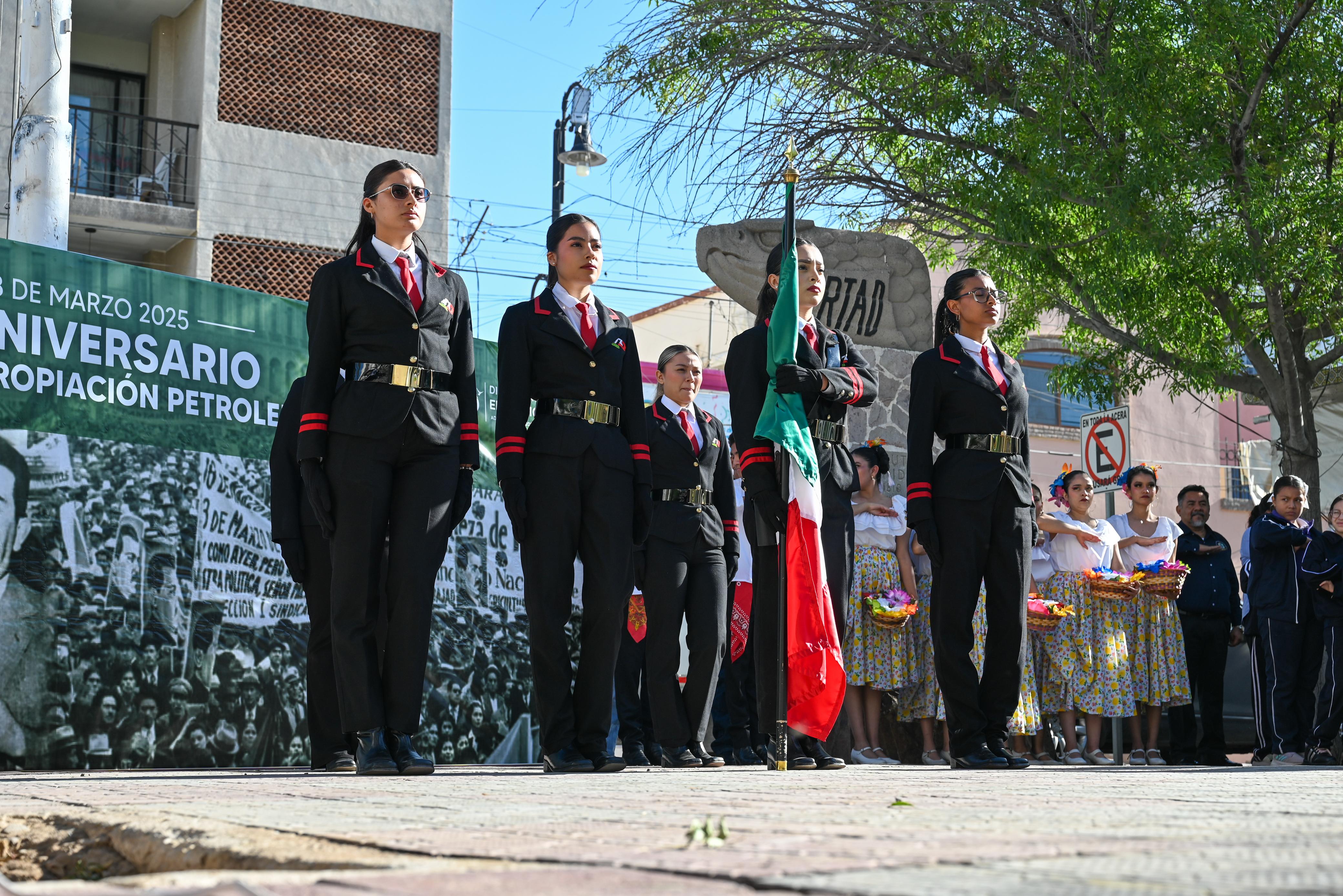 En Lerdo conmemoran 87° aniversario de la expropiación petrolera