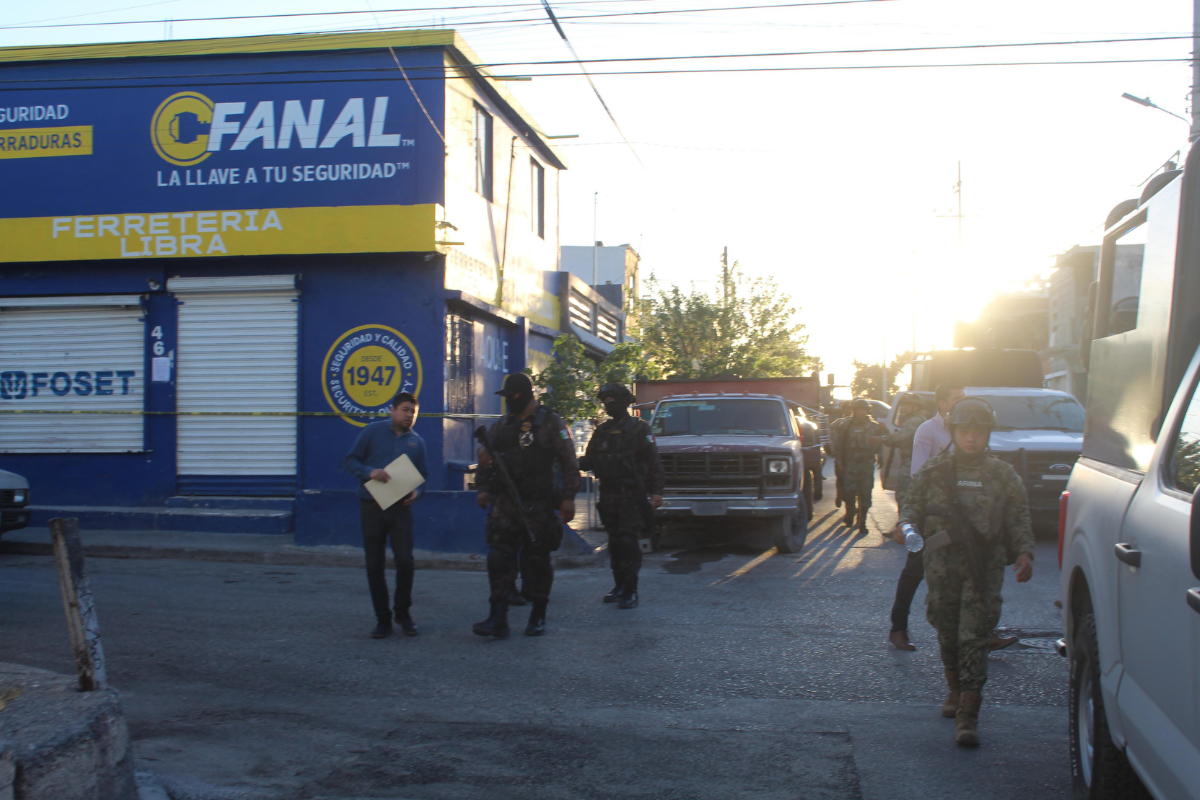 Realizan cateo en Saltillo; aseguran drogas, armas y detienen a un hombre