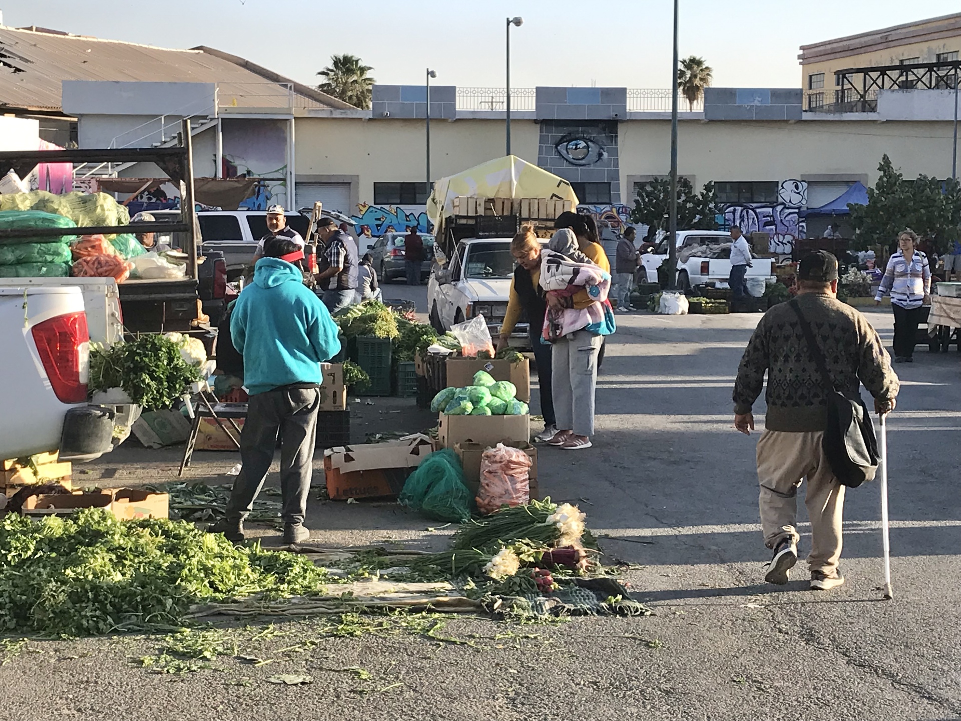 Activarán proyecto piloto de reubicación de vendedores ambulantes a Antigua Harinera