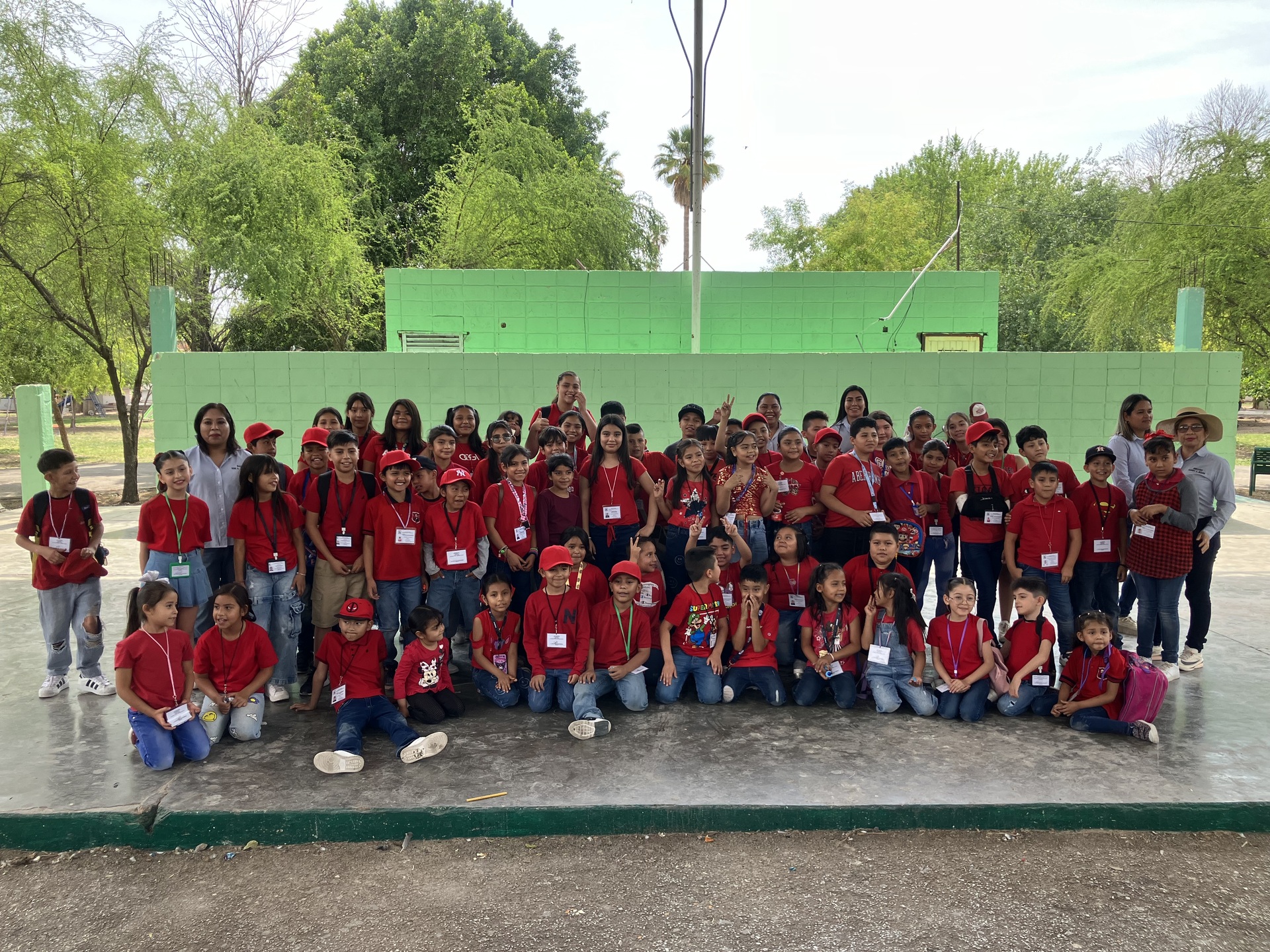 Niños y niñas hacen peticiones en su día, se les brindó espacio de esparcimiento