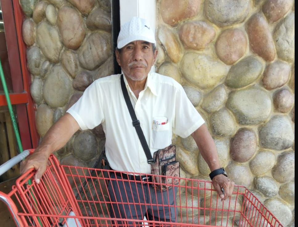 Don Humberto, el abuelito pastelero que enternece a Torreón