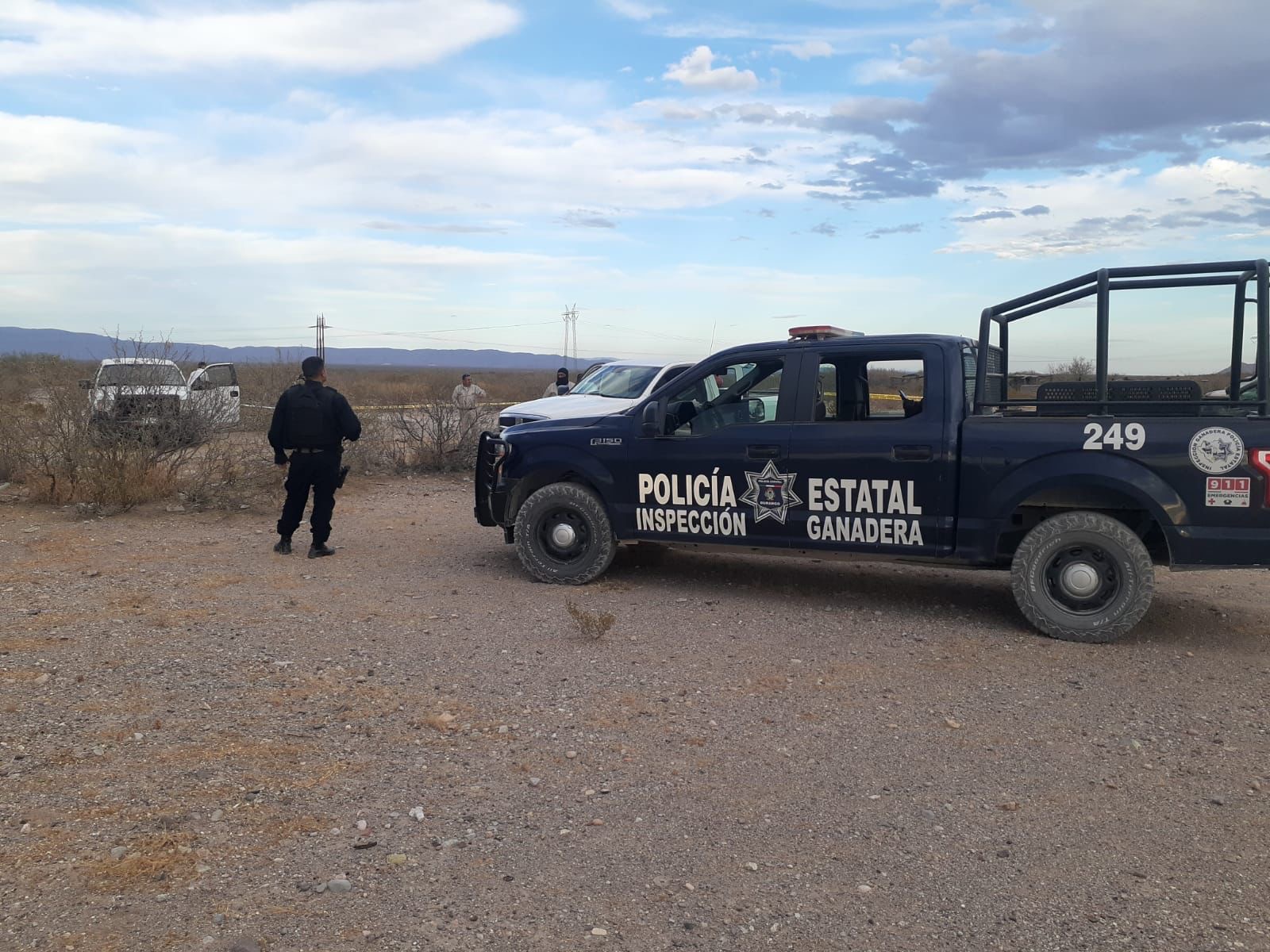 Localizan a sexagenario sin vida a un costado de la carretera en Cuencamé