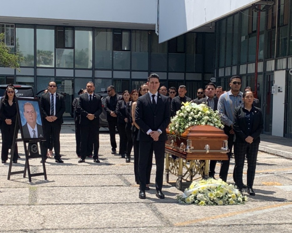 Fiscalía anticorrupción de Durango realiza 'último adiós' para Coordinador que falleció