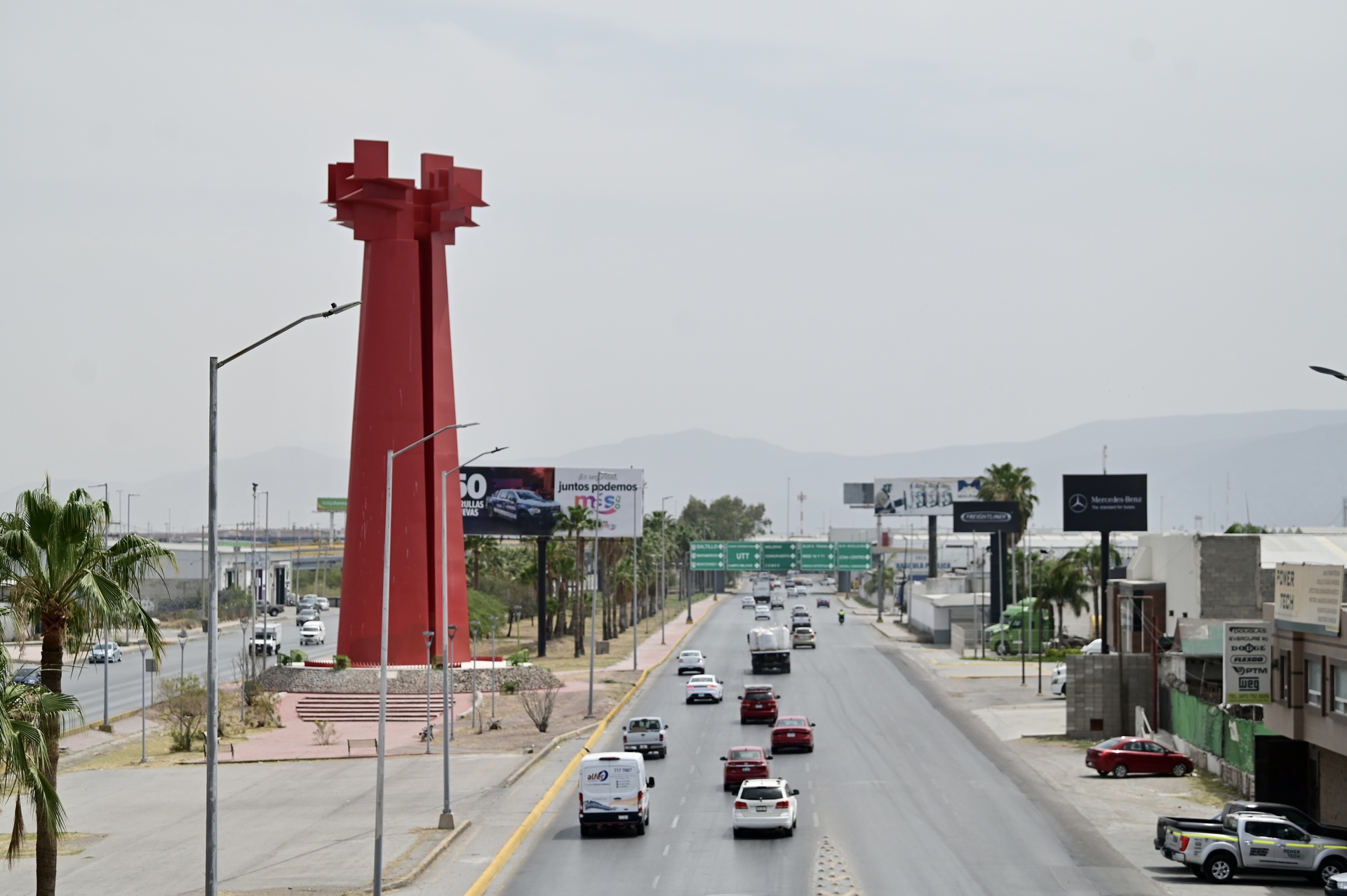 La información de las estaciones de monitoreo sirve para determinar el origen y el movimiento de algunos contaminantes, para identificar
la fuente de contaminación y aplicar las medidas necesarias para reducir las emisiones. (EL SIGLO DE TORREÓN)