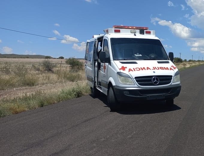 Motociclista derrapa en el ejido El Lucero de Tlahualilo y es hospitalizado