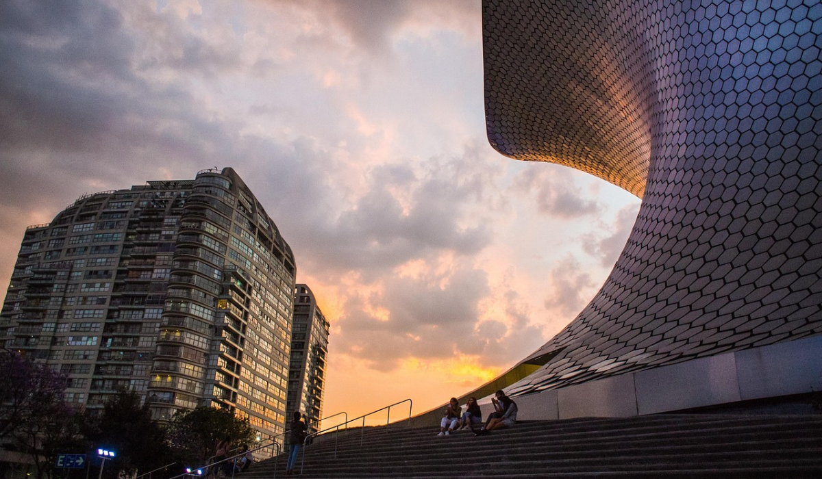 México recibió 6,12 millones de turistas extranjeros vía aérea de enero a marzo de 2025