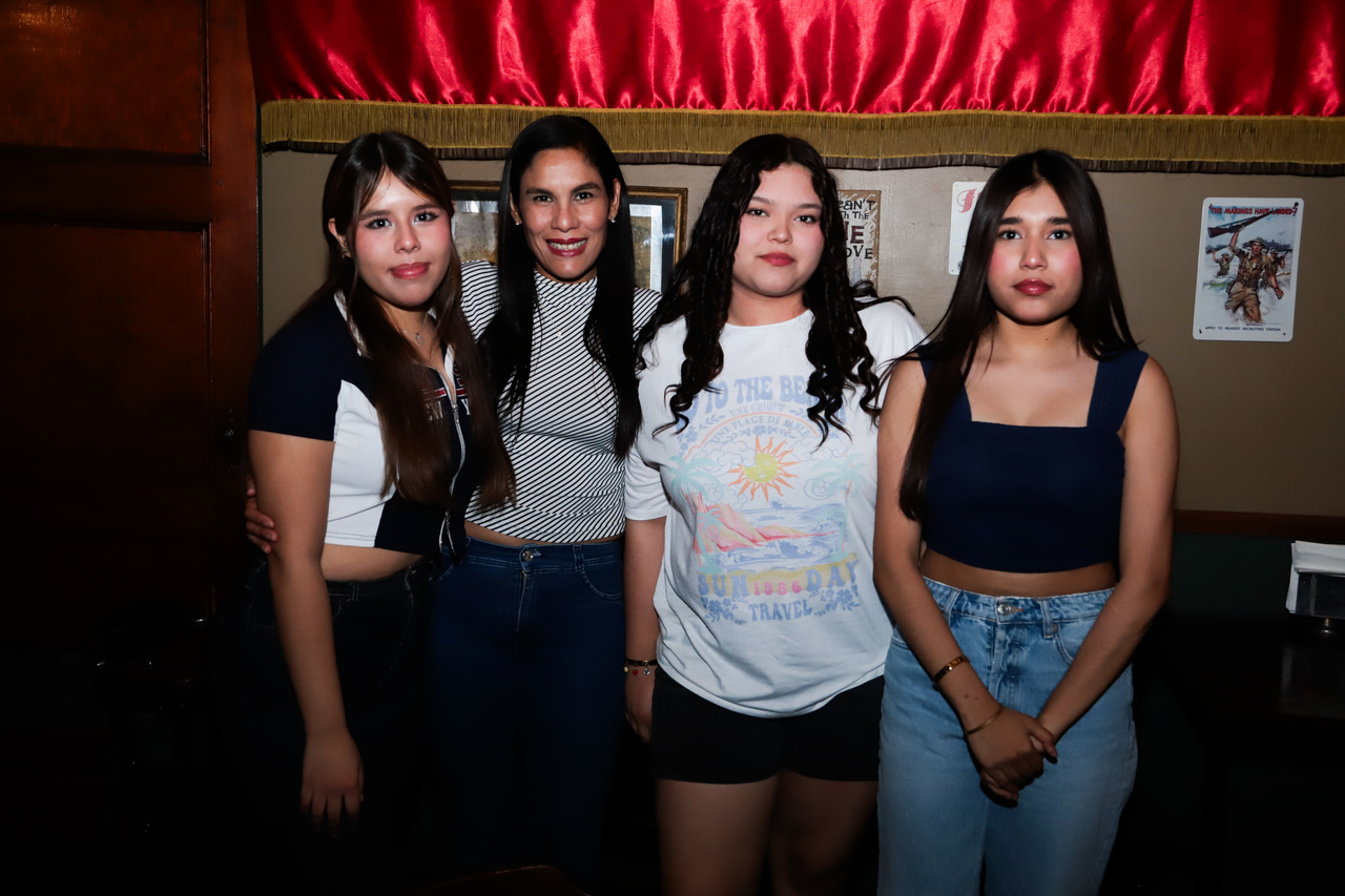 Divany Campos, Oralia Campos, Elvi Mata y Sarahí Mata.