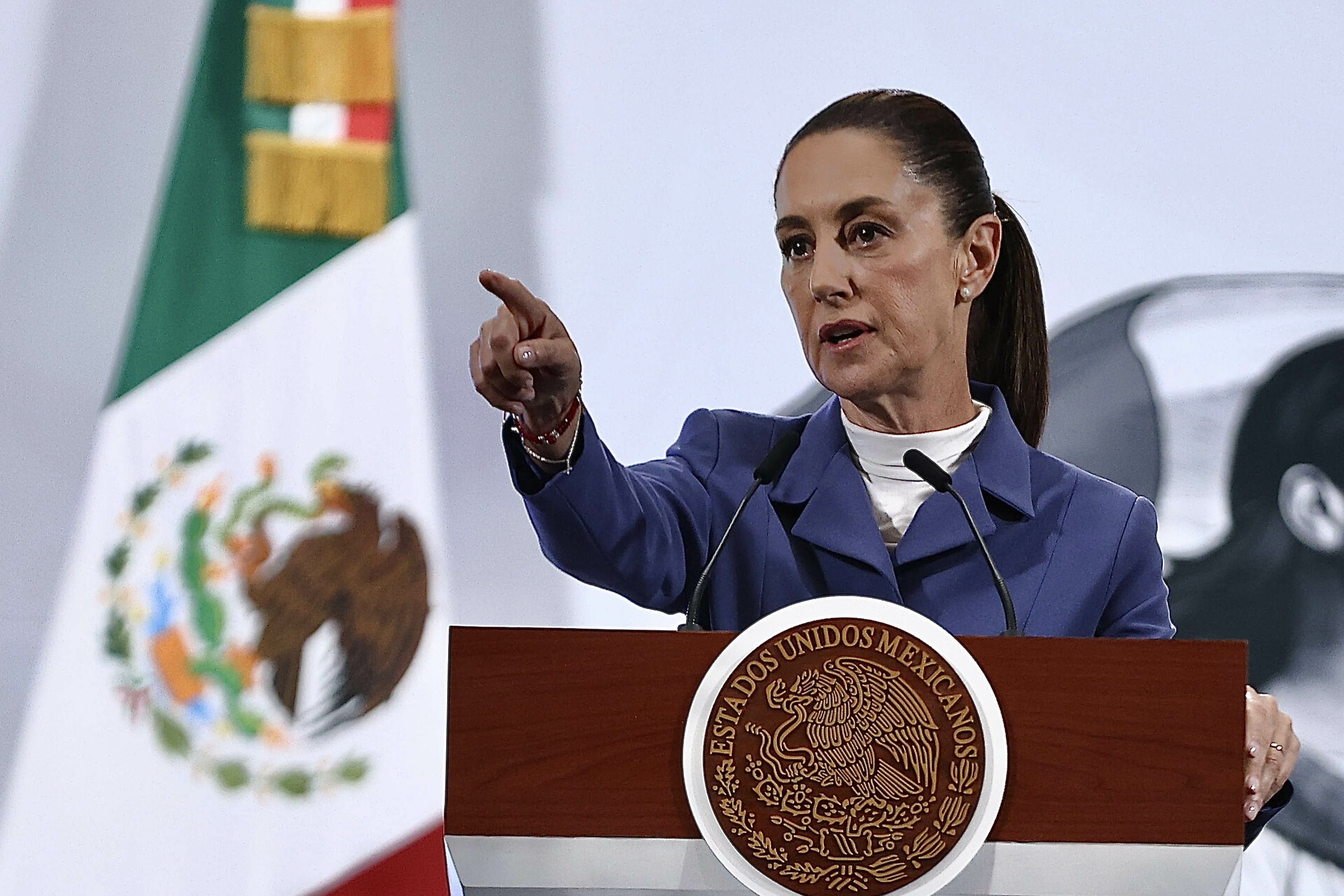 Sheinbaum afirma que defenderá el T-MEC y niega que vaya a desaparecer pese a dichos de Trump