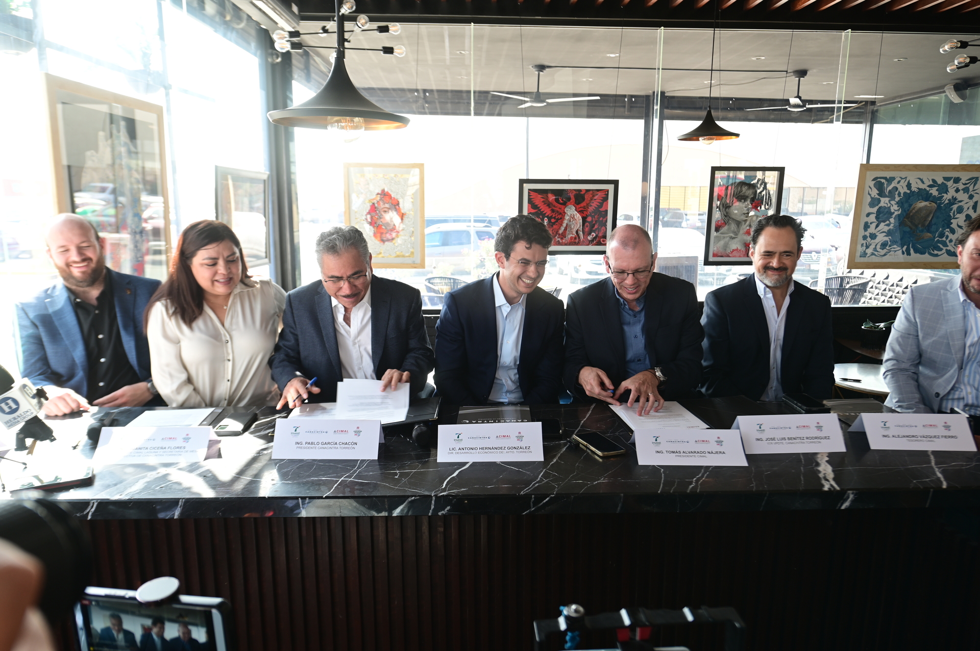 Firman convenio Canacintra Torreón y clúster automotriz para fortalecer desarrollo económico