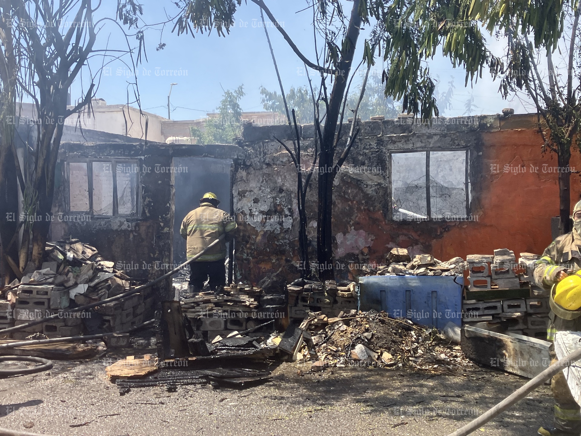 Se incendia domicilio en la colonia Niños Héroes de Gómez Palacio