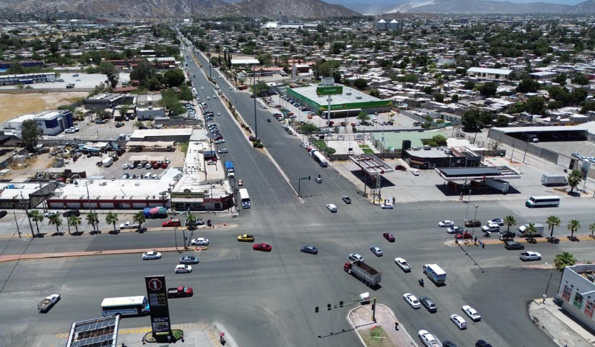 98% de avance tiene bulevar Rebollo Acosta; Leticia Herrera hace recorrido de obra
