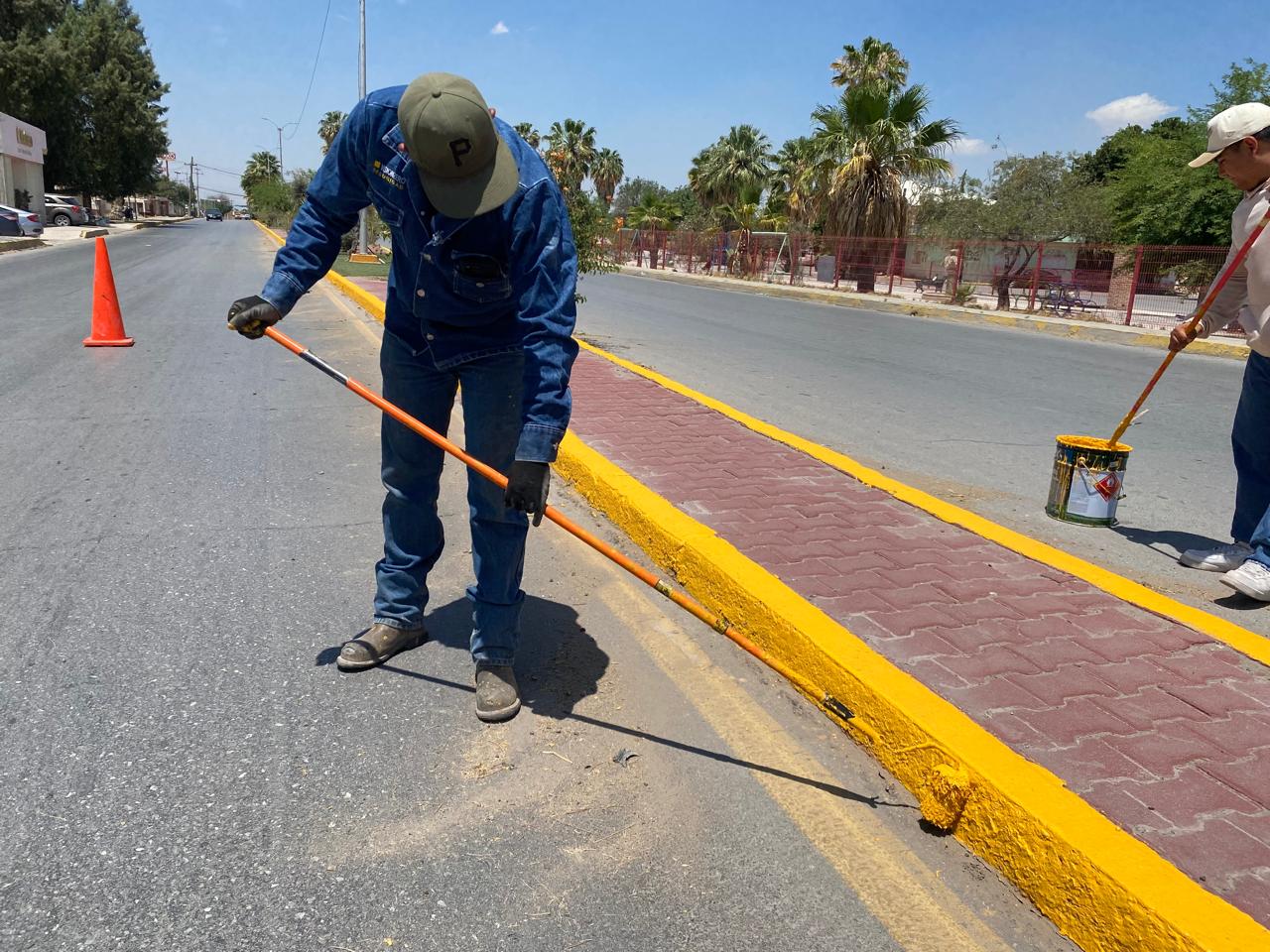 Realizan trabajos de embellecimiento en el bulevar Hidalgo en la Ciudad de San Pedro