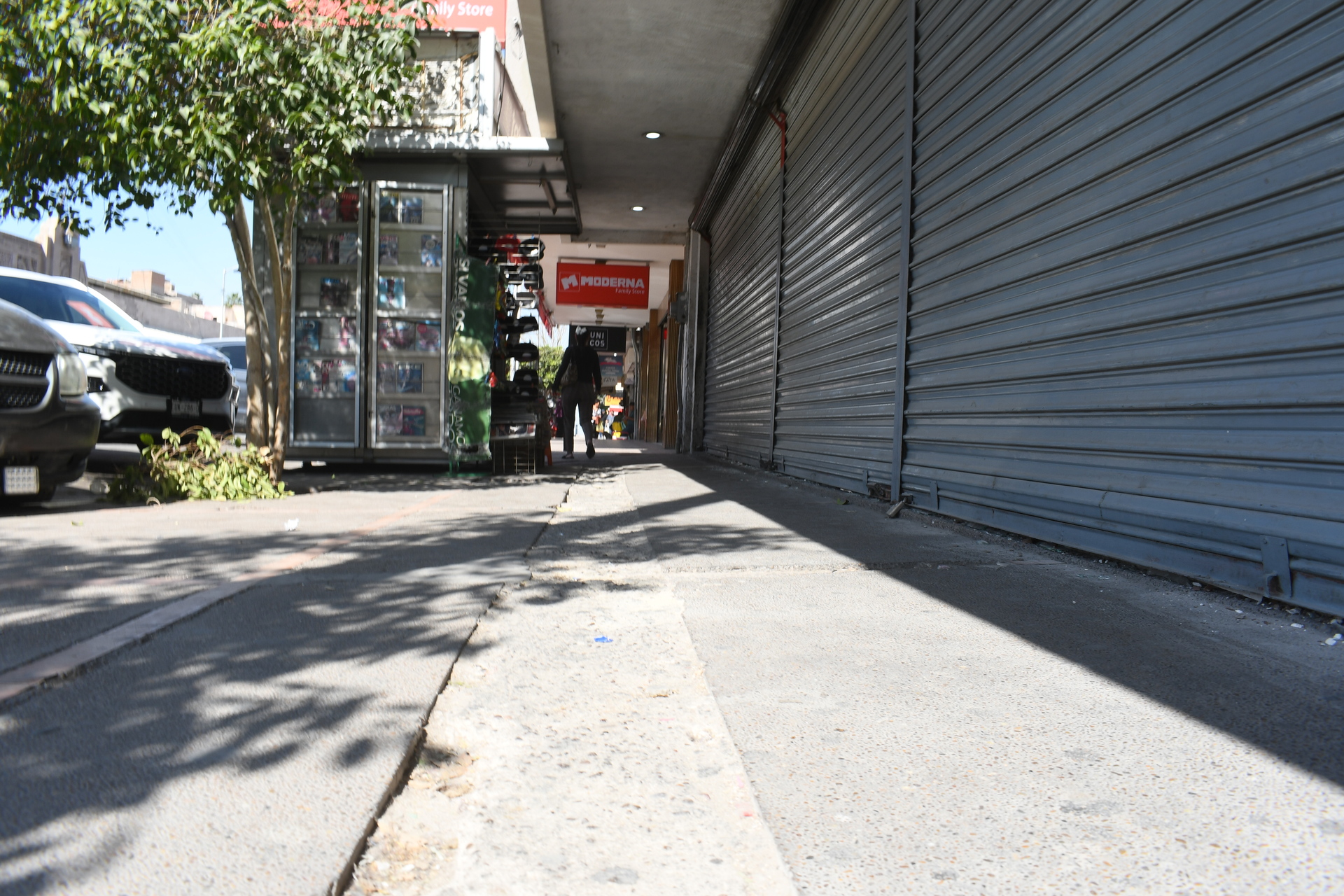 Invitan a comerciantes a sumarse al programa de 'Mi Banqueta Limpia'