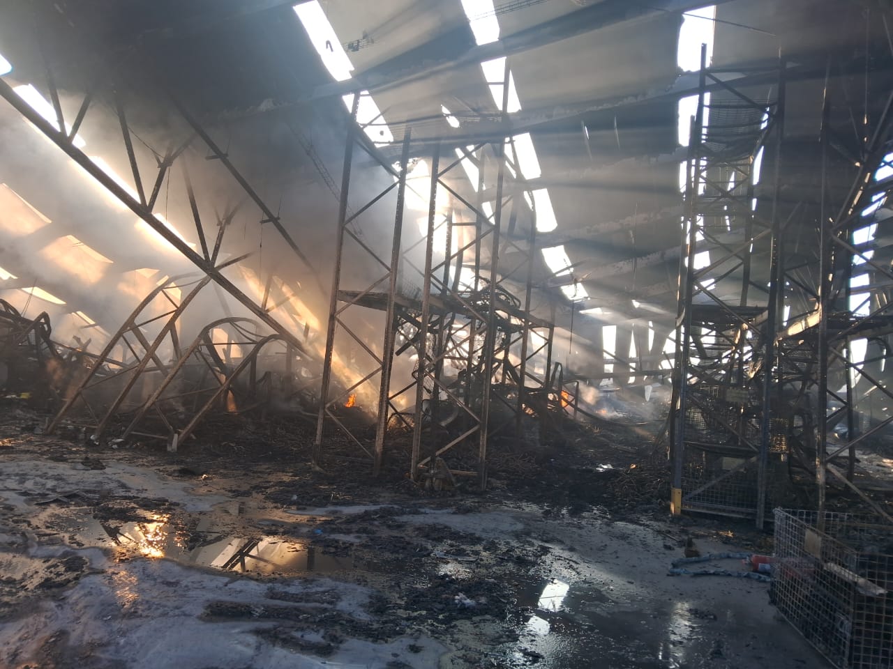 Avanza 95% trabajos para sofocar el incendio en Daimay Planta 5