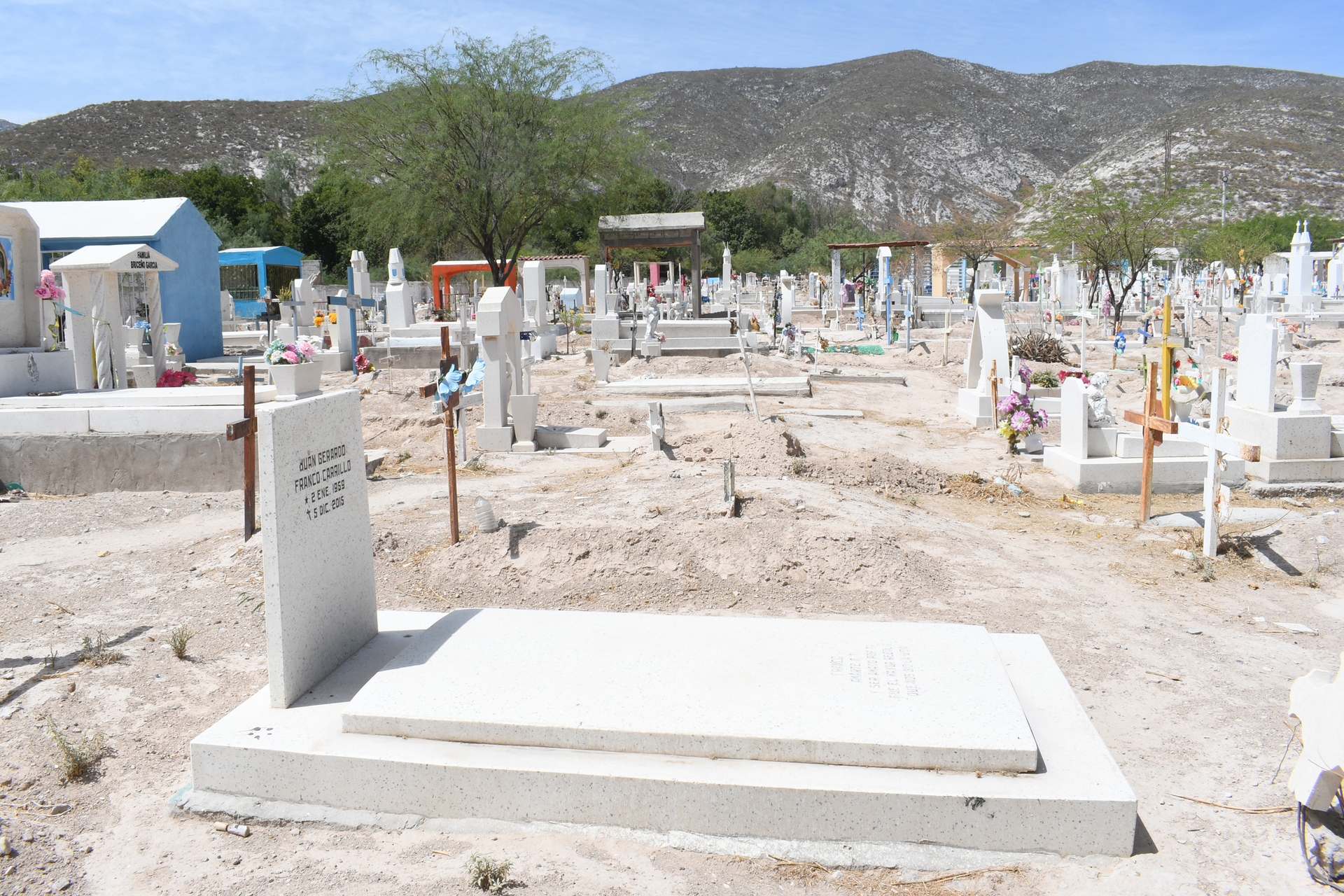 Alrededor de 30 mil personas visitaron los panteones de Torreón este fin de semana por el Día de la Madre
