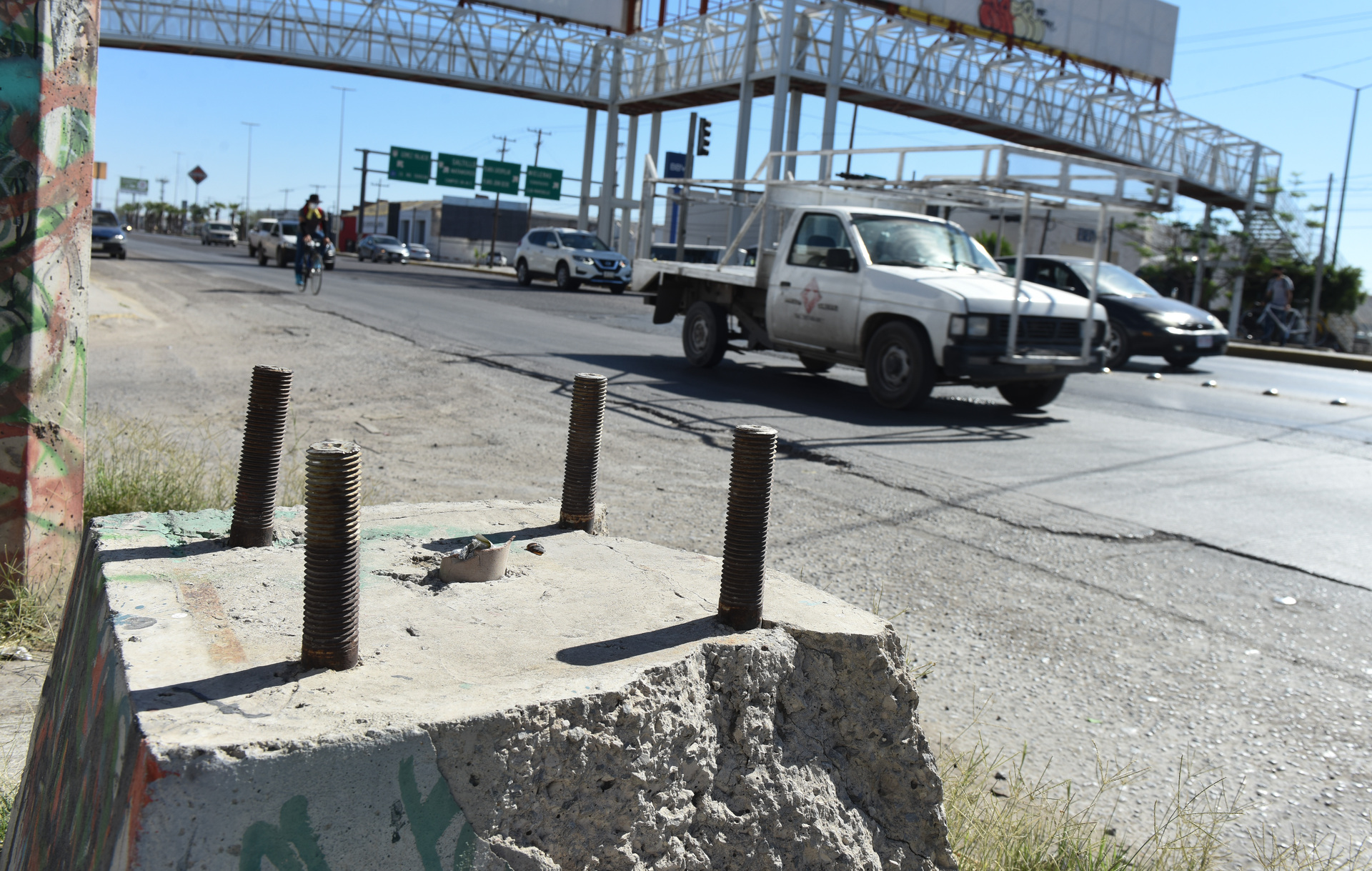 Puentes peatonales en Torreón (ARCHIVO) 