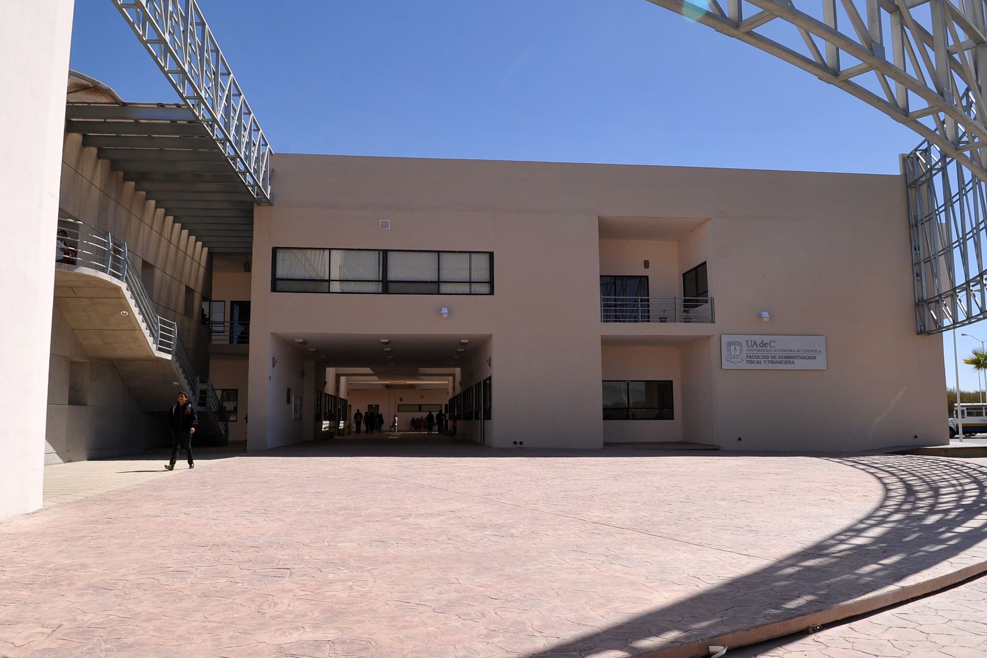 Directora de Facultad de Administración Fiscal y Financiera de UAdeC presenta informe de actividades