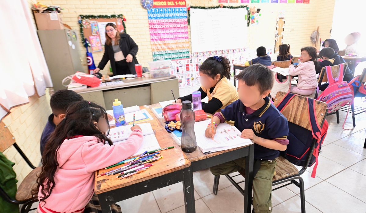 Coahuila no autoriza megapuente por Día del Maestro; sí habrá clases este viernes