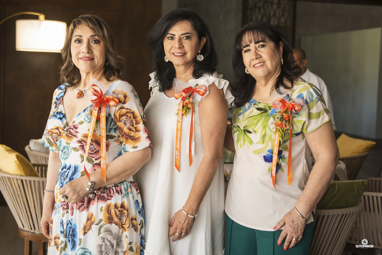 Martha Patricia Ochoa, Yolanda Jaramillo e Irene de Bazán.